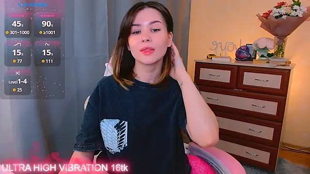 Snapshot of cutie_mili chatting on 10.11.25 cutie mili online show from 10.11.25