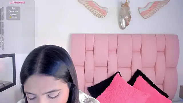 VeronikaOlsen online show from 12.17.24