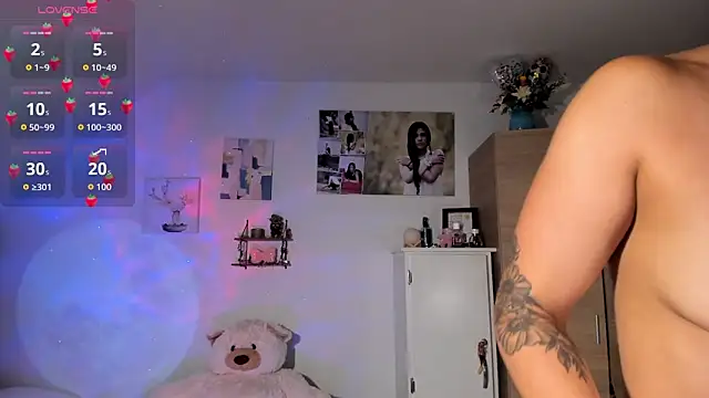 Snapshot of VeronikaOlsen chatting on 10.06.25 VeronikaOlsen online show from 10.06.25