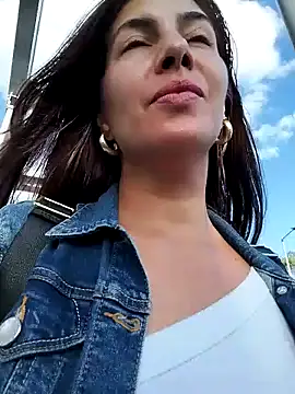 scarlett moore online show from 02.01.25