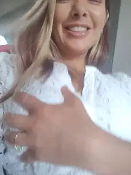 scarlett moore online show from 05.18.26