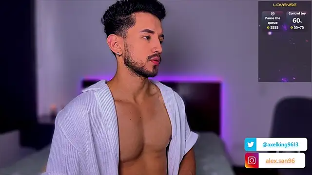 Snapshot of AxelKing1326 chatting on 09.22.25 AxelKing1326 online show from 09.22.25