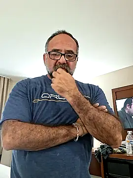 chainjulious online show from 10.22.25