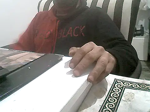 Snapshot of MezaRDanOnLineee chatting on 01.19.25 MezaRDanOnLineee online show from 01.19.25