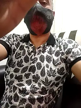 Snapshot of MezaRDanOnLineee chatting on 02.07.25 MezaRDanOnLineee online show from 02.07.25