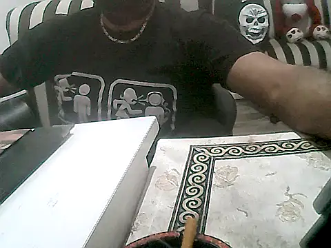 Snapshot of MezaRDanOnLineee chatting on 02.10.25 MezaRDanOnLineee online show from 02.10.25