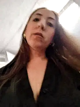 Mia Novikov online show from 11.25.25