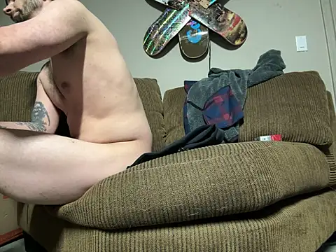 Snapshot of Intokink06 chatting on 02.18.25 Intokink06 online show from 02.18.25