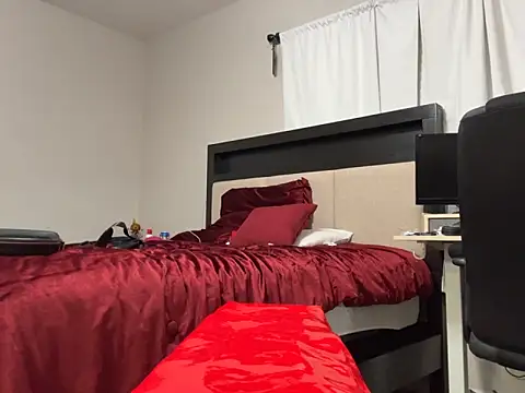 Snapshot of Intokink06 chatting on 09.27.25 Intokink06 online show from 09.27.25