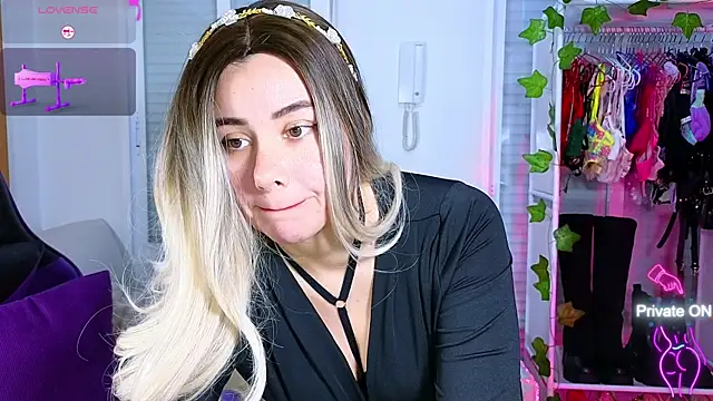 Tawny cox online show from 01.11.25