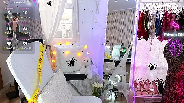 Tawny cox online show from 10.04.25