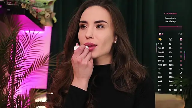 Snapshot of BabyYoda- chatting on 11.08.25 BabyYoda- online show from 11.08.25