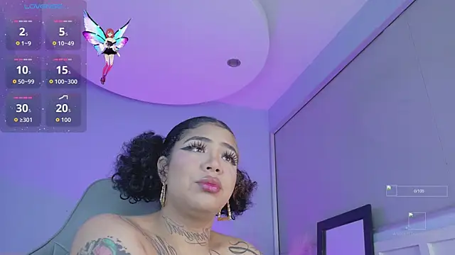 foxxy-lov3 online show from 10.16.25