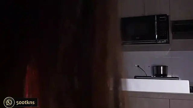 Snapshot of katie_cruz chatting on 10.04.25 katie cruz online show from 10.04.25