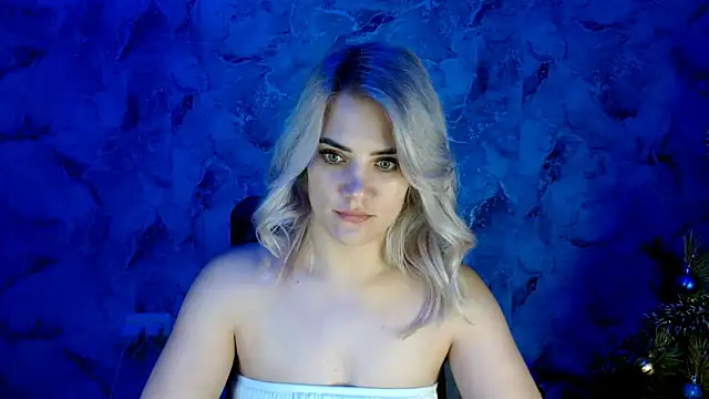 Snapshot of nika_gold1 chatting on 12.28.24 nika gold1 online show from 12.28.24