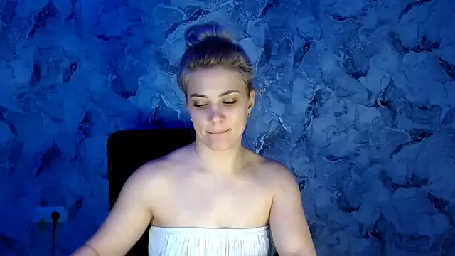 Snapshot of nika_gold1 chatting on 01.29.25 nika gold1 online show from 01.29.25