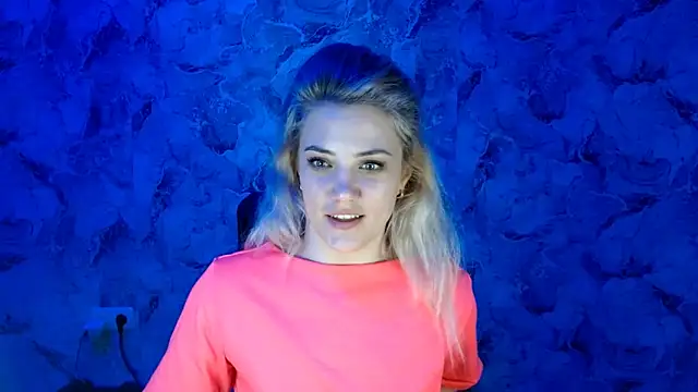 Snapshot of nika_gold1 chatting on 02.10.25 nika gold1 online show from 02.10.25