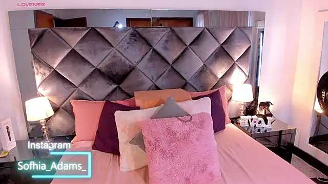 sofhiaa adaams online show from 02.01.25