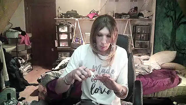 Ombeline1 online show from 01.12.25