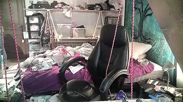 Ombeline1 online show from 01.18.25