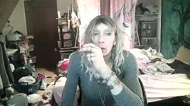 Ombeline1 online show from 01.22.25