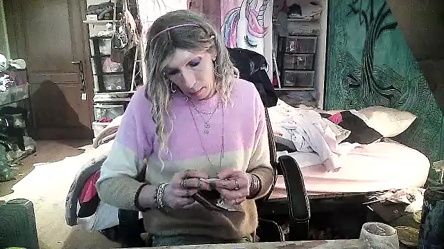 Ombeline1 online show from 01.26.25