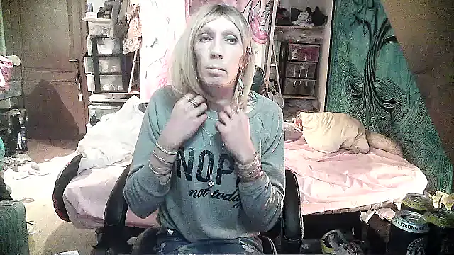 Ombeline1 online show from 02.04.25