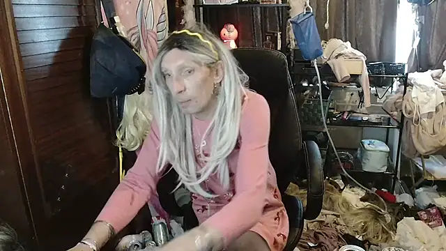 Ombeline1 online show from 12.02.25