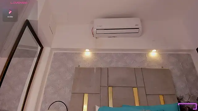 Camilaa Sanchez  online show from 05.25.26
