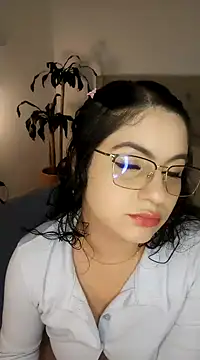 Snapshot of Lia_Hurley chatting on 12.24.24 Lia Hurley online show from 12.24.24