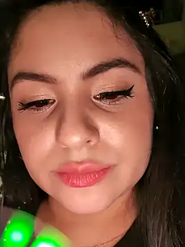 Snapshot of Lia_Hurley chatting on 01.01.25 Lia Hurley online show from 01.01.25