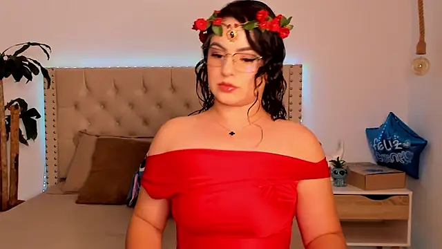 Snapshot of Lia_Hurley chatting on 02.14.25 Lia Hurley online show from 02.14.25