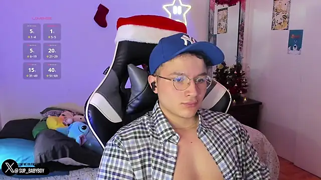 Snapshot of AustinSummerr chatting on 12.12.24 AustinSummerr online show from 12.12.24