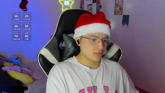 Snapshot of AustinSummerr chatting on 12.18.24 AustinSummerr online show from 12.18.24