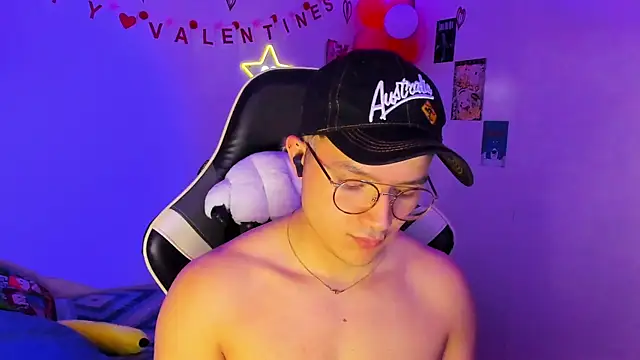Snapshot of AustinSummerr chatting on 02.12.25 AustinSummerr online show from 02.12.25