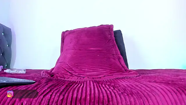 Snapshot of mariana_preciado chatting on 02.07.25 mariana preciado online show from 02.07.25