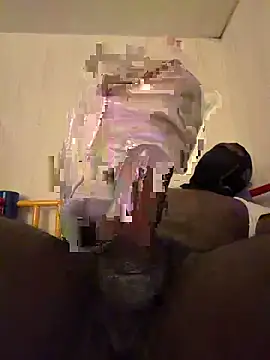 Snapshot of elninoblacko chatting on 12.19.25 elninoblacko online show from 12.19.25