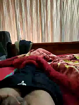 Snapshot of Nuttysub chatting on 12.26.24 Nuttysub online show from 12.26.24
