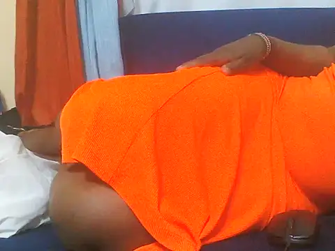 Snapshot of Sexy_Riri chatting on 10.23.25 Sexy Riri online show from 10.23.25