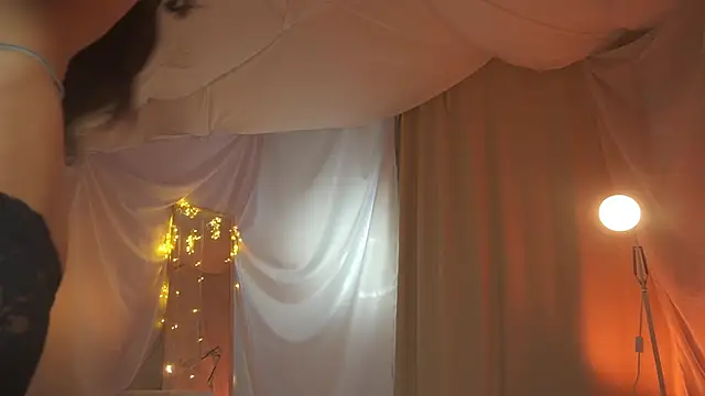 Snapshot of arizonasunrise chatting on 03.16.25 arizonasunrise online show from 03.16.25