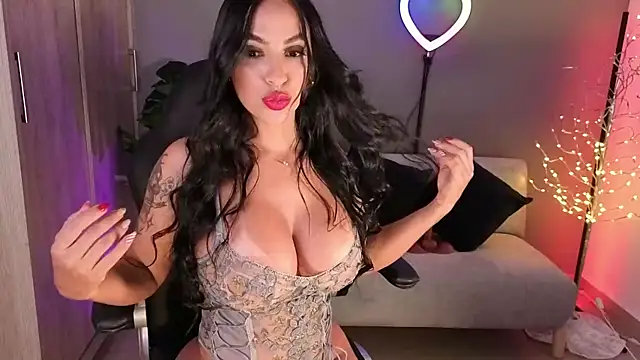 alina cruz online show from 12.15.25