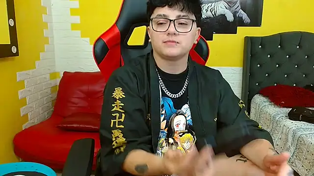 isabeautyx19 online show from 10.15.25