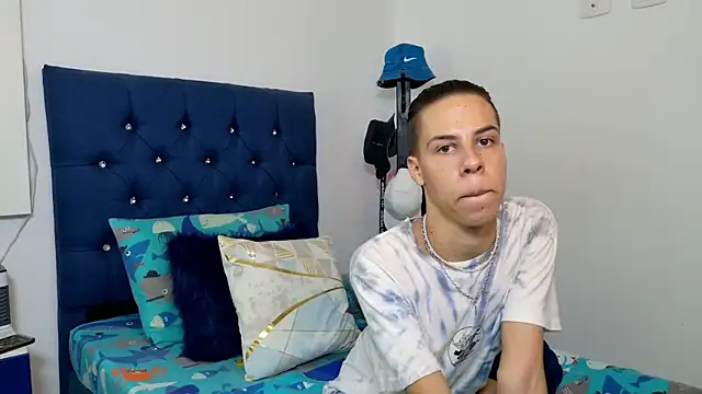 grey   27 online show from 02.08.25