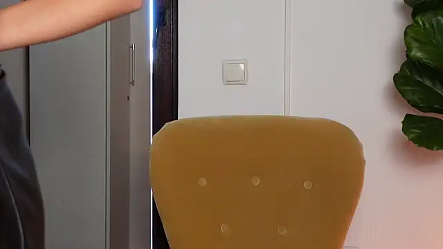 Snapshot of NinaCrystal1 chatting on 09.16.25 NinaCrystal1 online show from 09.16.25