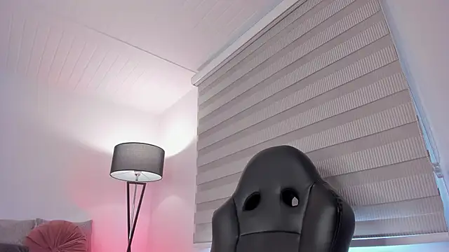 Snapshot of vico_sweety chatting on 09.14.25 vico sweety online show from 09.14.25