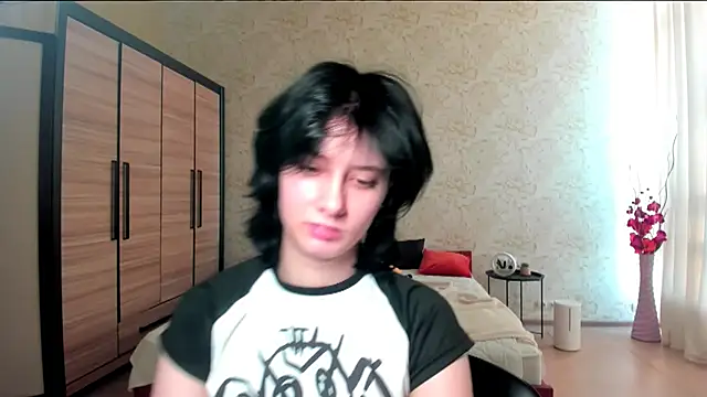 Snapshot of JulisSweet chatting on 02.10.25 JulisSweet online show from 02.10.25