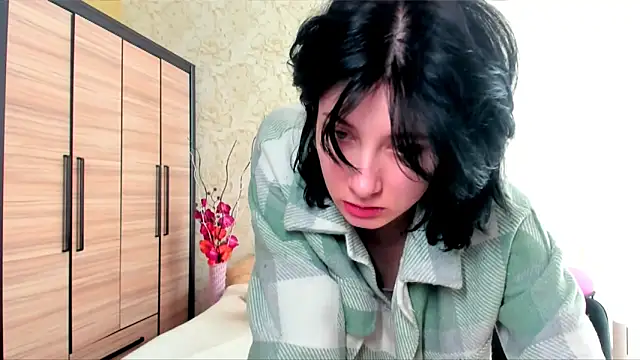 Snapshot of JulisSweet chatting on 02.27.25 JulisSweet online show from 02.27.25
