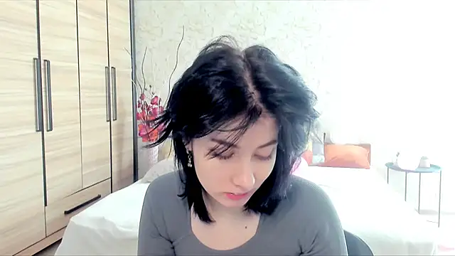 Snapshot of JulisSweet chatting on 03.08.25 JulisSweet online show from 03.08.25