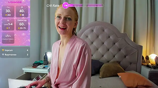 Snapshot of SquirtyAlisa chatting on 01.19.25 SquirtyAlisa online show from 01.19.25