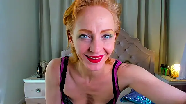 Snapshot of SquirtyAlisa chatting on 03.05.25 SquirtyAlisa online show from 03.05.25